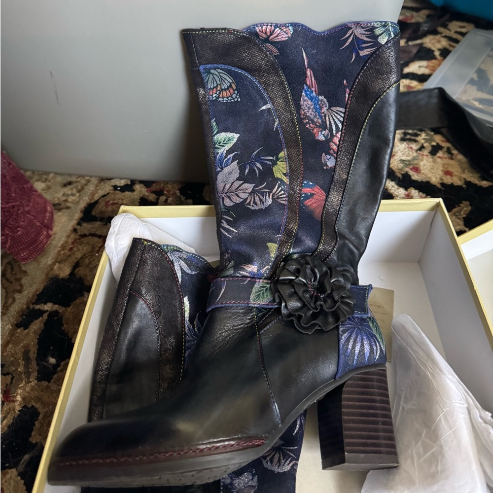 Floral Patterned Black Leather Heeled Boots
